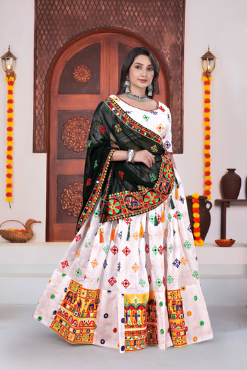 Festive Grace Tapeta Silk Gamathi Lehenga